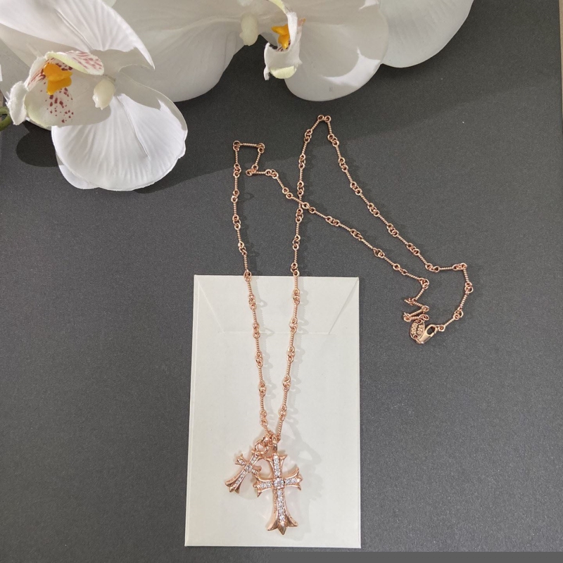 Ch**me He**ts necklaces